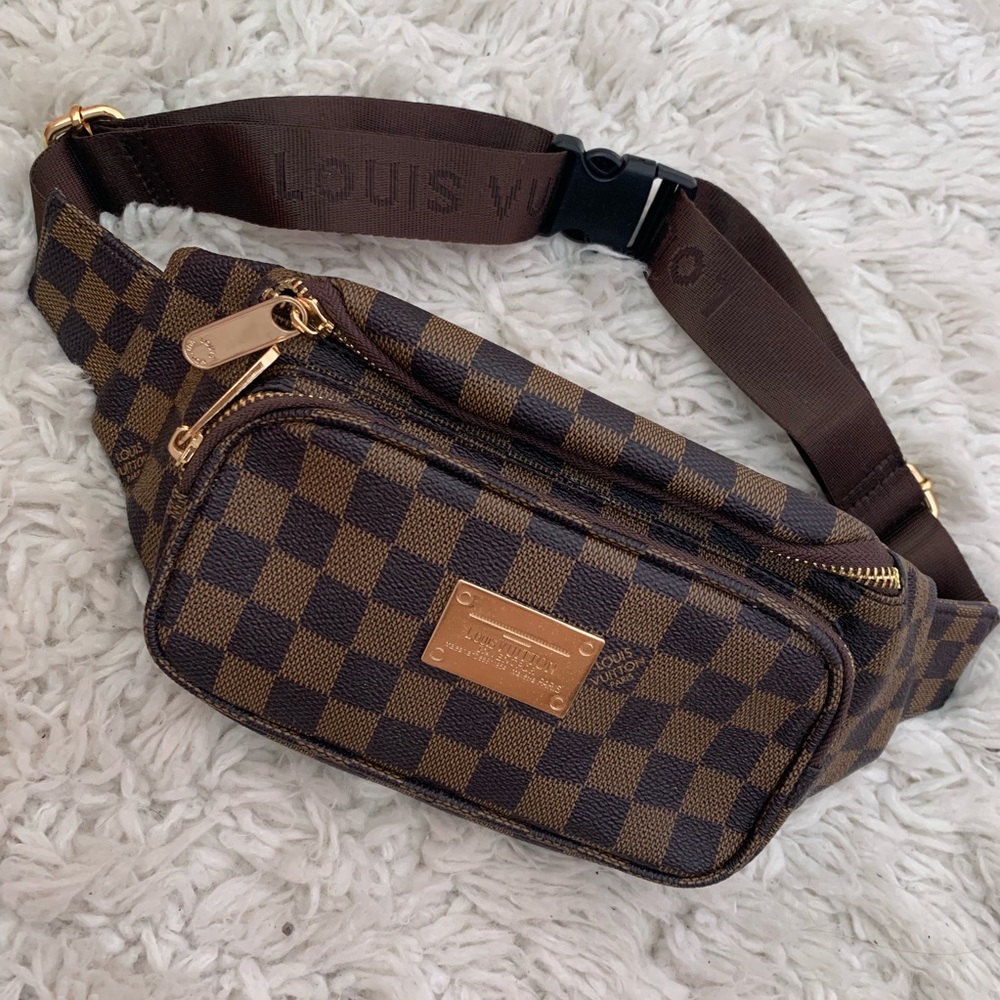 Louis Vuitton Damier Fannypack
